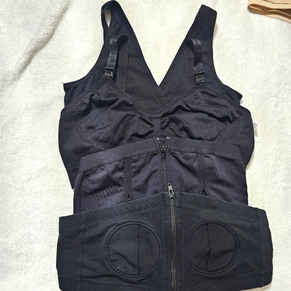 Set of 4 black nursing/pumping bras large